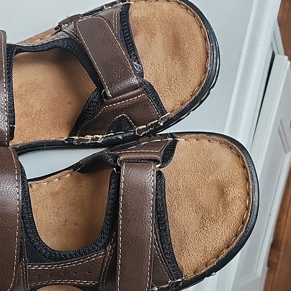 Comfort Zone Italian collections men's Velcro sandals excellent condition - Picture 3 of 8